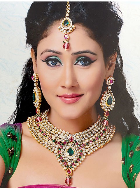 Kundan jewelry set